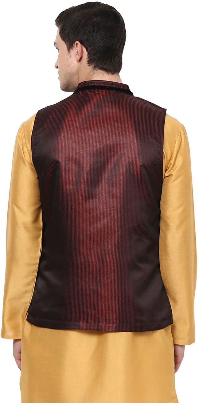 Yepme Sleeveless Solid Men's Jacket view 4
