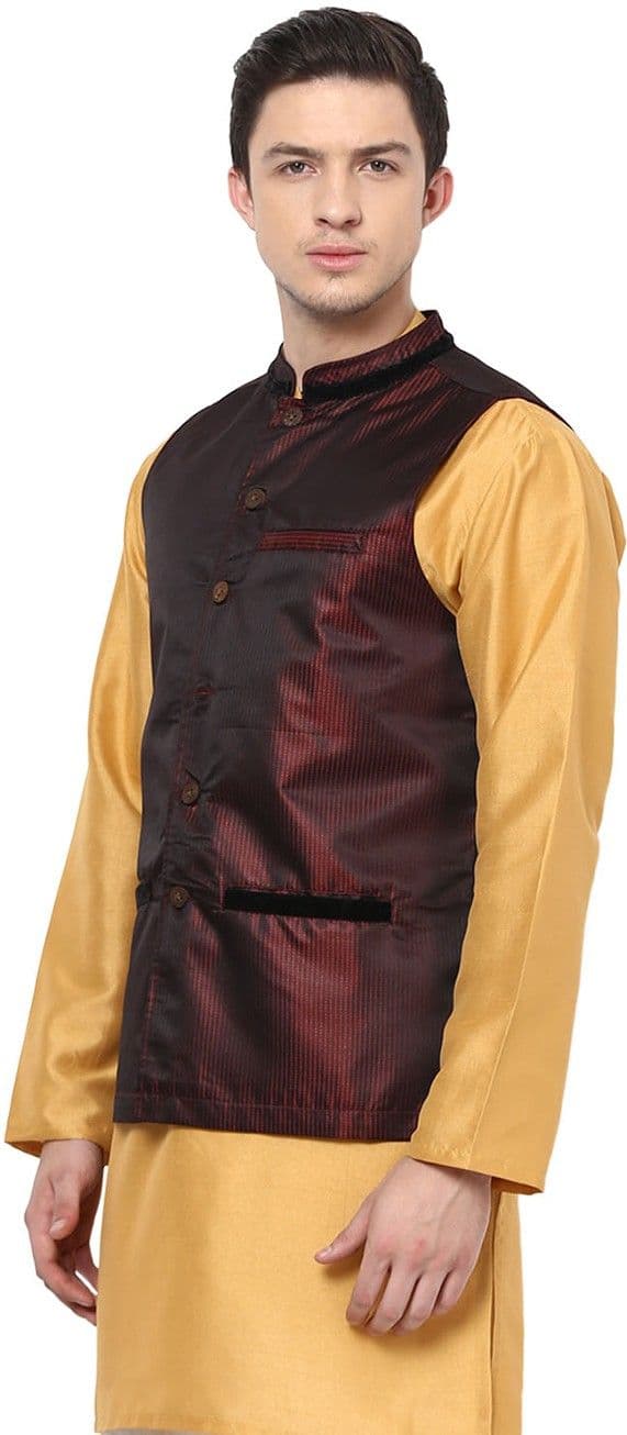 Yepme Sleeveless Solid Men's Jacket view 3