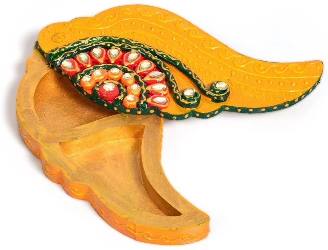 Diti Enterprises Showpiece - 5 cm