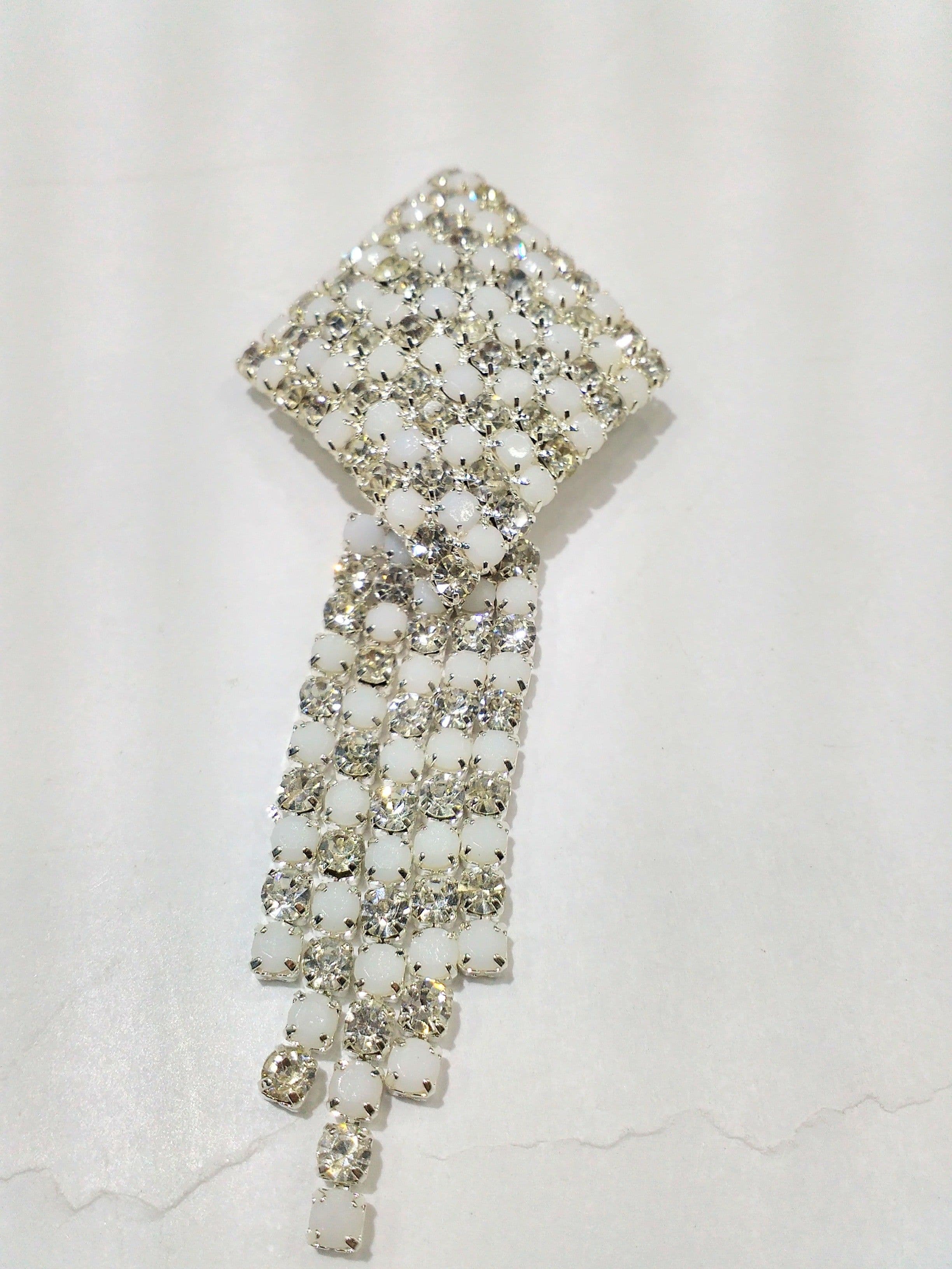Fashion Point Crystal pandle holding kite Brooch