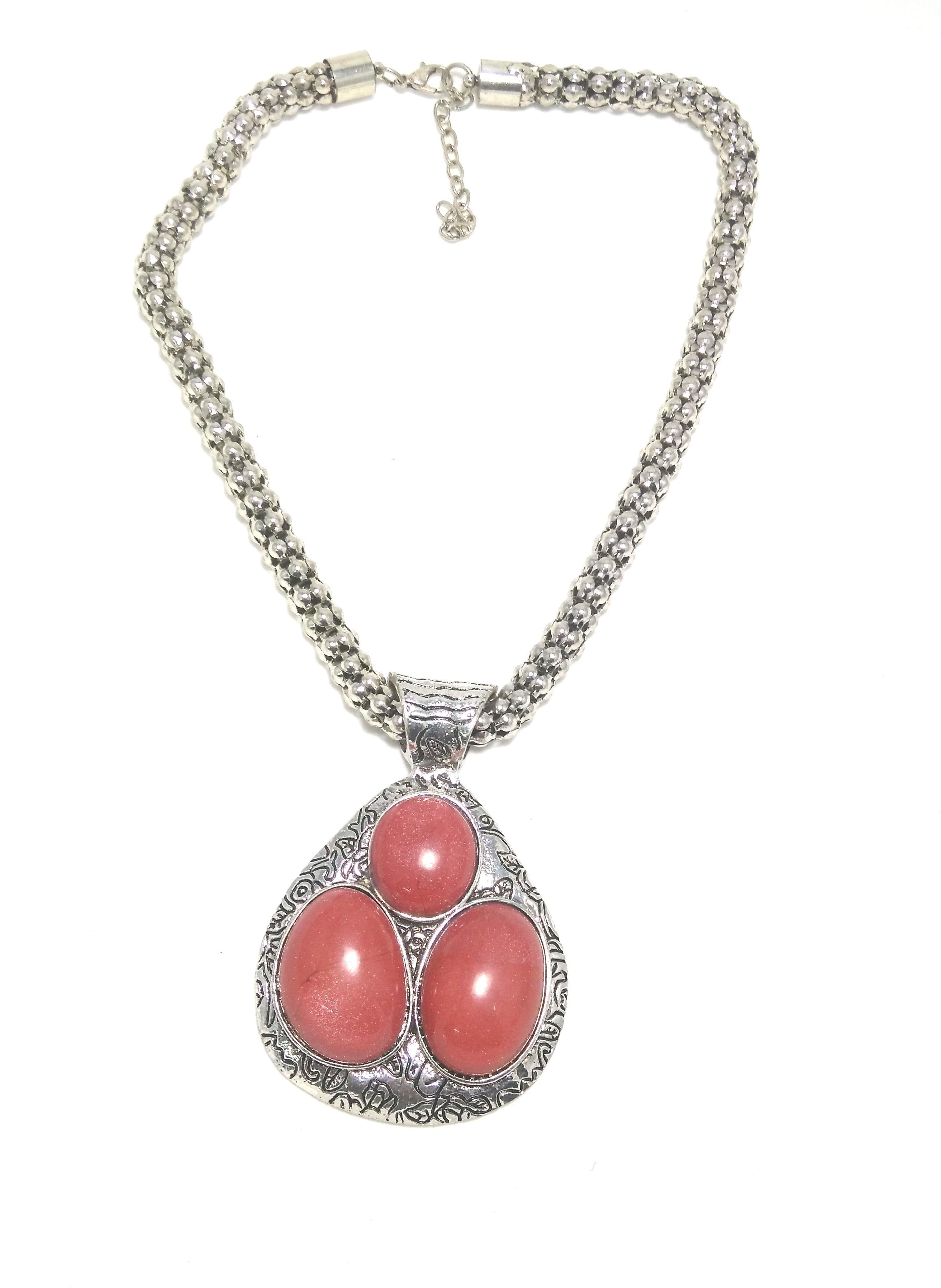 Fashion Pitaraa Metal Necklace
