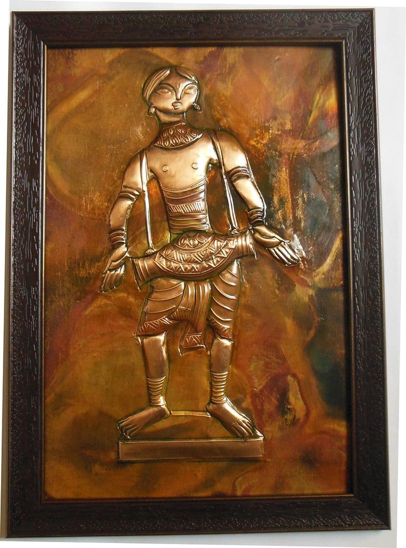 BeYOUtiful Copper Repouss�� - Man With Dhol Showpiece - 36 cm